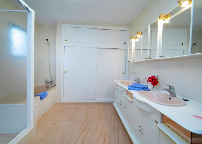 Leon By Interhome Дом отдыха